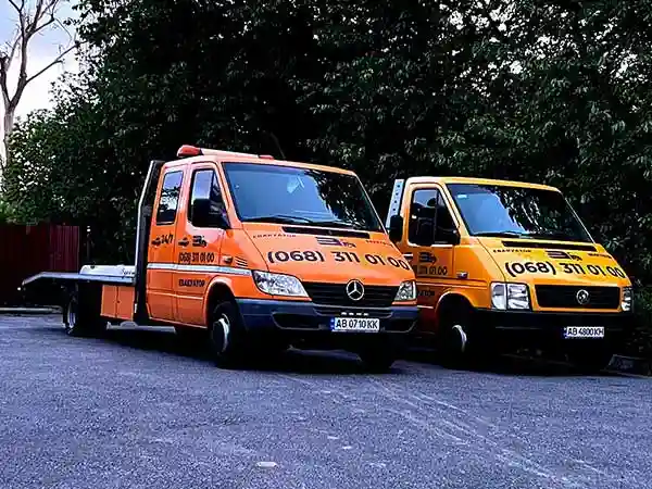 Перевезення легкових та комерційних автомобілів в Вінниці